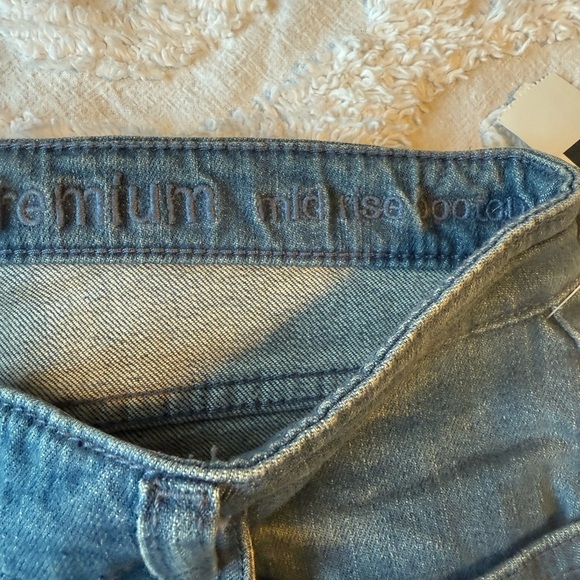 GAP  NWT Premium Mid Rise Bootcut Jeans - Blue Size 10/30 - Picture 6 of 7